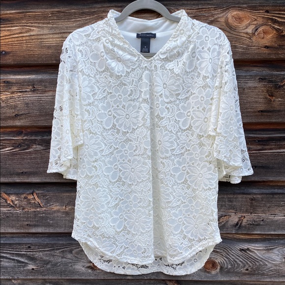 Investments Lined  White Lace V Neck Tunic - Picture 3 of 9
